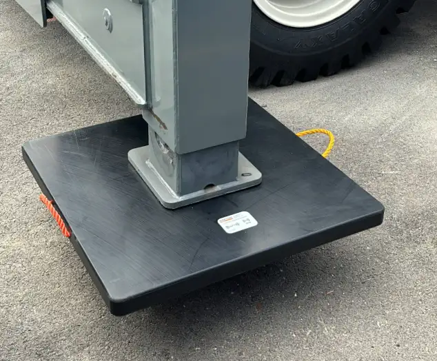 raptor tech economy magnetic outrigger pad on the job